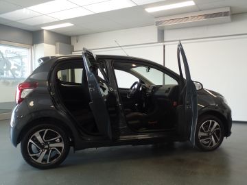 Peugeot 108 1.0 e-VTi Allure 5drs Navigatie, Airco, Elek ramen, Led verlichti