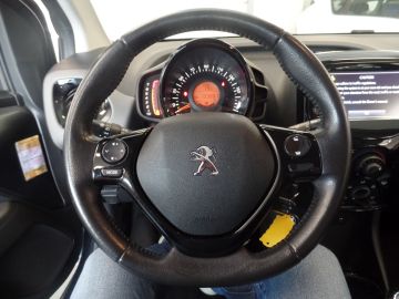 Peugeot 108 1.0 e-VTi Allure 5drs Navigatie, Airco, Elek ramen, Led verlichti