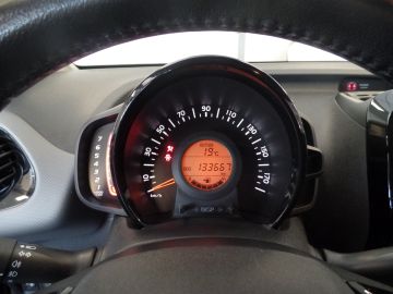 Peugeot 108 1.0 e-VTi Allure 5drs Navigatie, Airco, Elek ramen, Led verlichti