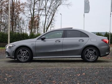 Mercedes-Benz A-Klasse 250e AMG KeylessGO, Memory, Pano, Sfeerverlichting, Camera