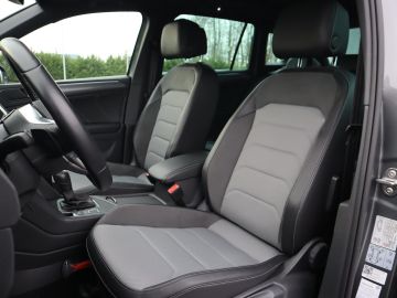 Volkswagen Tiguan 1.5 TSI R-Line Pano, Camera, Led, Stoelverwarming, Trekhaak