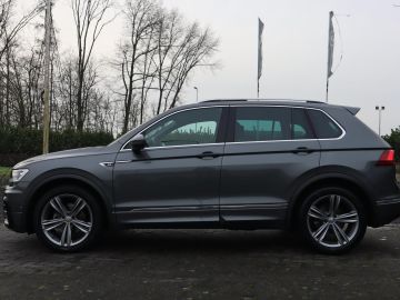 Volkswagen Tiguan 1.5 TSI R-Line Pano, Camera, Led, Stoelverwarming, Trekhaak