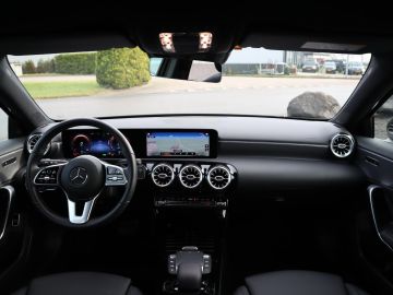 Mercedes-Benz A-Klasse 250 e Luxury Camera, Sfeerverlichting, Leder, Cruisecontrol