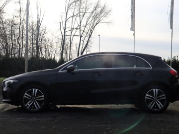 Mercedes-Benz A-Klasse 250 e Luxury Camera, Sfeerverlichting, Leder, Cruisecontrol