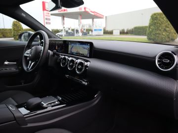 Mercedes-Benz CLA 180 Business Line DAB, Camera, Stoelverwarming, Apple Carplay