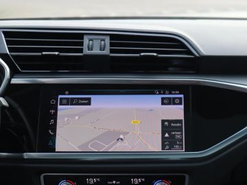 Audi Q3 35 TFSI S-Line Vitrual Cockpit, LED, Keyless, Trekhaak, Stoelverw