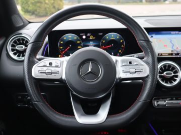 Mercedes-Benz Glb 200 AMG 7p. Pano, Distronic, Memory, Trekhaak, Sfeerverlichting