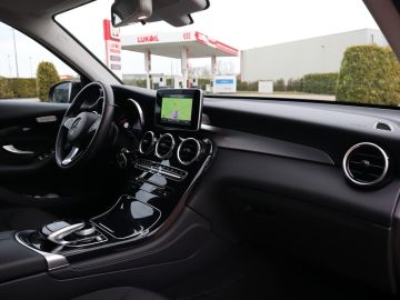 Mercedes-Benz GLC 250 4MATIC Airco, Trekhaak, Head-up Display, Stoelverwarming