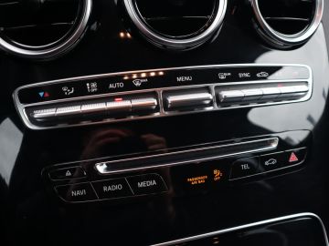 Mercedes-Benz GLC 250 4MATIC Airco, Trekhaak, Head-up Display, Stoelverwarming