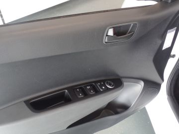 Hyundai I10 1.0i Comfort, 5drs Navigatie, Airco, Elek ramen, Cruise controle,