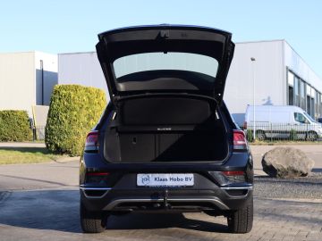 Volkswagen T-Roc 1.5 TSI Sport Pano, Trekhaak, Camera, Virtual Cockpit