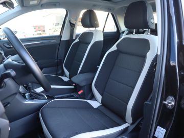 Volkswagen T-Roc 1.5 TSI Sport Pano, Trekhaak, Camera, Virtual Cockpit