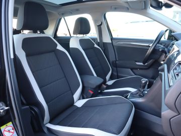 Volkswagen T-Roc 1.5 TSI Sport Pano, Trekhaak, Camera, Virtual Cockpit