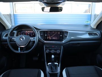 Volkswagen T-Roc 1.5 TSI Sport Pano, Trekhaak, Camera, Virtual Cockpit