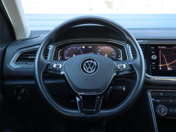 Volkswagen T-Roc 1.5 TSI Sport Pano, Trekhaak, Camera, Virtual Cockpit