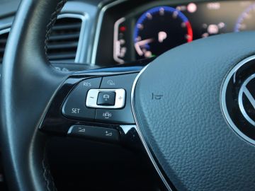 Volkswagen T-Roc 1.5 TSI Sport Pano, Trekhaak, Camera, Virtual Cockpit