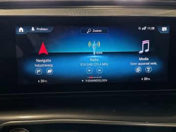 Mercedes-Benz EQC 400 4 Matic Premium Plus 80 kWh-SCHUIFDAK-HEAD UP-MEMORY-TREKHAAK