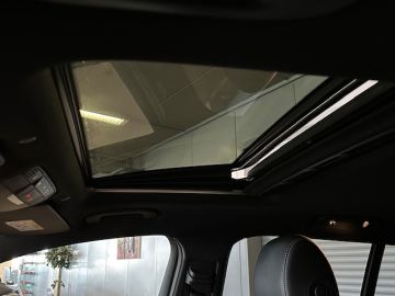 Mercedes-Benz EQC 400 4 Matic Premium Plus 80 kWh-SCHUIFDAK-HEAD UP-MEMORY-TREKHAAK