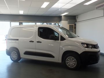 Peugeot Partner 1.5 BlueHDI Premium 3 Zitplaatsen, Schuifdeur rechts, Deurtjes ac
