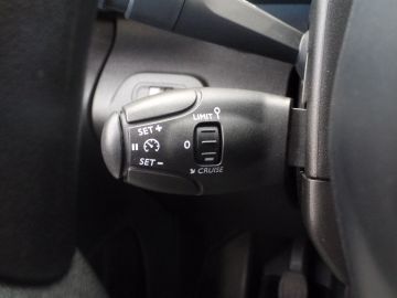 Peugeot Partner 1.5 BlueHDI Premium 3 Zitplaatsen, Schuifdeur rechts, Deurtjes ac