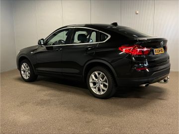 BMW X4 xDrive20i Executive-LEER-HEAD UP-TREKHAAK-SURROUND CAMERA-COMPLEE
