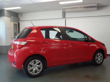 Toyota Yaris 1.0 VVT-i Comfort 5 Drs uitvoering, Airco, Elek ramen, Cv op sleu