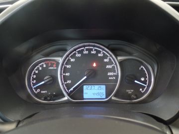 Toyota Yaris 1.0 VVT-i Comfort 5 Drs uitvoering, Airco, Elek ramen, Cv op sleu