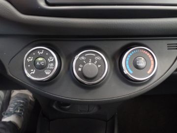 Toyota Yaris 1.0 VVT-i Comfort 5 Drs uitvoering, Airco, Elek ramen, Cv op sleu