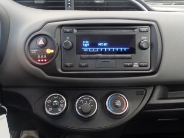 Toyota Yaris 1.0 VVT-i Comfort 5 Drs uitvoering, Airco, Elek ramen, Cv op sleu