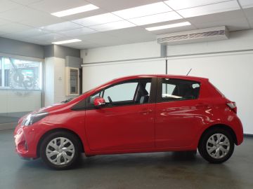 Toyota Yaris 1.0 VVT-i Comfort 5 Drs uitvoering, Airco, Elek ramen, Cv op sleu