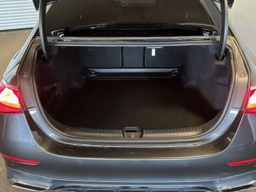 Mercedes-Benz E-Klasse 200 NIEUW MODEL AMG STYLING-NIGHT-CAMERA-ACC-KEYLESS-COMPLEET