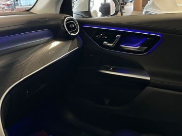 Mercedes-Benz GLC 300e 4 Matic AMG STYLING-PANORAMADAK-MEMORY-TREKHAAK-CAMERA-ZEER 
