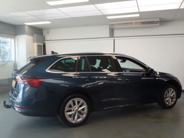 Škoda Octavia Combi 1.0 TSI Business Edition Plus, Lm velgen 17'', Clima contro