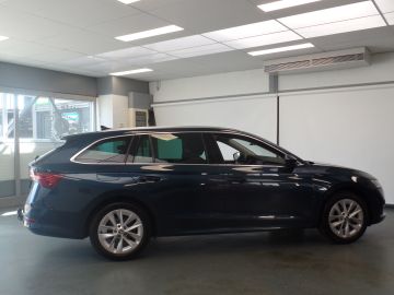 Škoda Octavia Combi 1.0 TSI Business Edition Plus, Lm velgen 17'', Clima contro