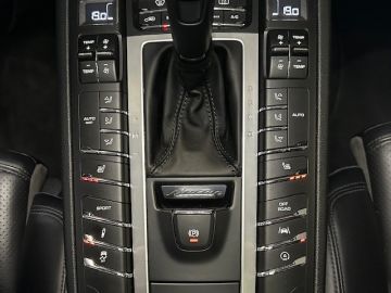 Porsche Macan 2.0-SPORTDESIGN-PANORAMA-PDLS-PSAM-STOELEN 14 VOUDIG-CAMERA-ZEER 