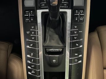 Porsche Macan 2.0-PANORAMA-LUCHTVERING-MEMORY-ZEER COMPL.-NL AUTO