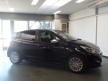 Peugeot 208 1.2 PureTech Signature, Dealer onderhouden, Navigatie, Cruise con