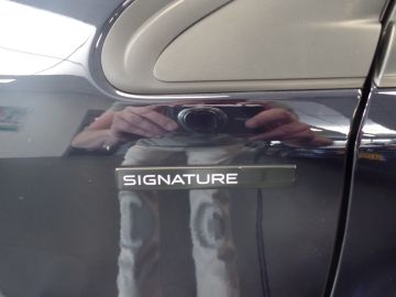 Peugeot 208 1.2 PureTech Signature, Dealer onderhouden, Navigatie, Cruise con