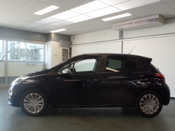Peugeot 208 1.2 PureTech Signature, Dealer onderhouden, Navigatie, Cruise con