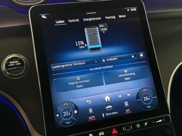 Mercedes-Benz GLC 300e 4 Matic Avantgarde Advanced-DIGITAL LIGHT-MEMORY-DISTRONIC-C