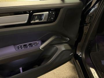 Porsche Cayenne Coupé 3.0 E-Hybrid Sport Design Platinum Edition-HEAD UP-SOUND-LU