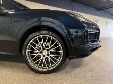 Porsche Cayenne Coupé 3.0 E-Hybrid Sport Design Platinum Edition-HEAD UP-SOUND-LU