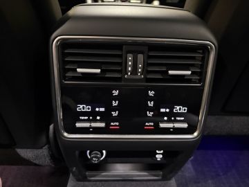 Porsche Cayenne Coupé 3.0 E-Hybrid Sport Design Platinum Edition-HEAD UP-SOUND-LU