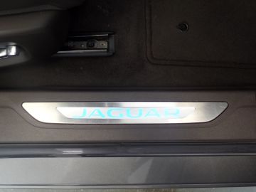 Jaguar XF 3.0d Portfolio 300pk!!, Full options, Nederlandse auto, Uniek 136