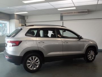 Škoda Karoq 1.5 TSI ACT Business Edition Plus Automaat, 1500kg trekgewicht, N