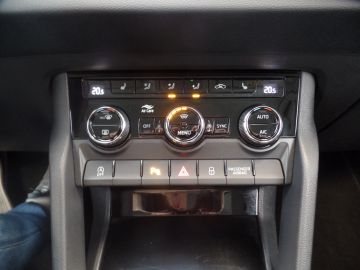 Škoda Karoq 1.5 TSI ACT Business Edition Plus Automaat, 1500kg trekgewicht, N