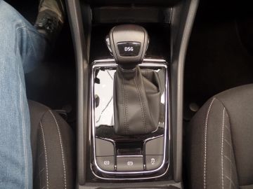 Škoda Karoq 1.5 TSI ACT Business Edition Plus Automaat, 1500kg trekgewicht, N
