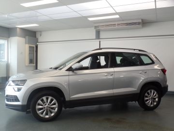 Škoda Karoq 1.5 TSI ACT Business Edition Plus Automaat, 1500kg trekgewicht, N