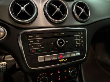 Mercedes-Benz CLA Shooting Brake 180 AMG STYLING-CAMERA-TREKHAAK-SFEER-COMPLEET