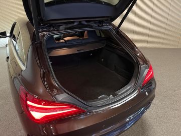 Mercedes-Benz CLA Shooting Brake 180 AMG STYLING-CAMERA-TREKHAAK-SFEER-COMPLEET